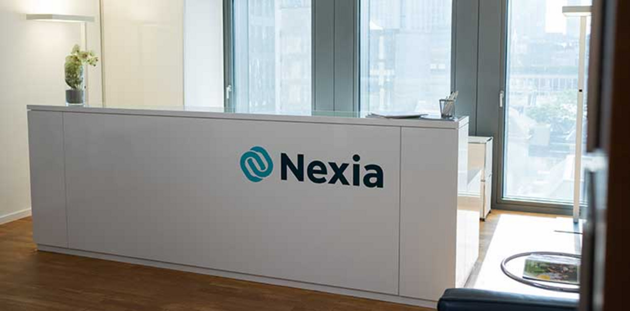 Nexia GmbH | Frankfurt Empfangstisch am Nexia Standort in Frankfurt.